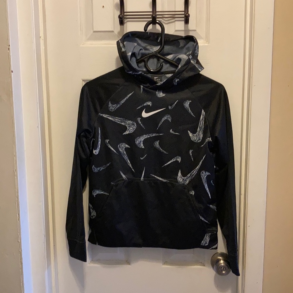 Boys Nike dri fit sweatshirt